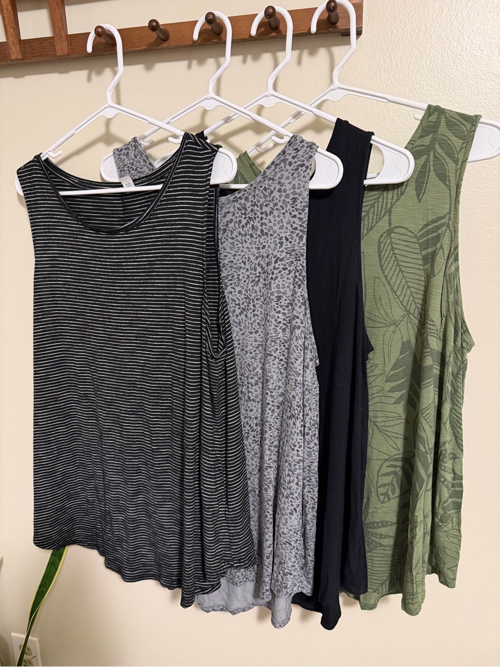 4 OLD NAVY LUXE Tank Tops - Stripe, Black, Gray, Green